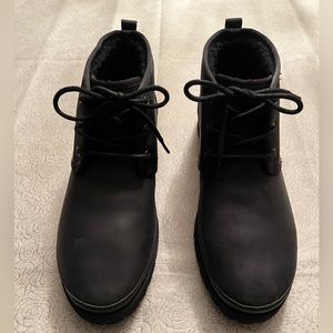 UGG/ Size 11/ Boots